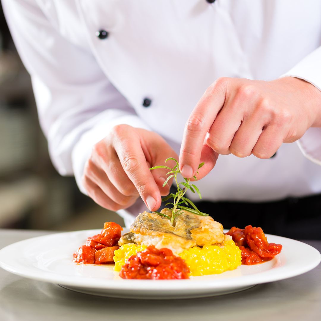 Dietary chef decorating the dish